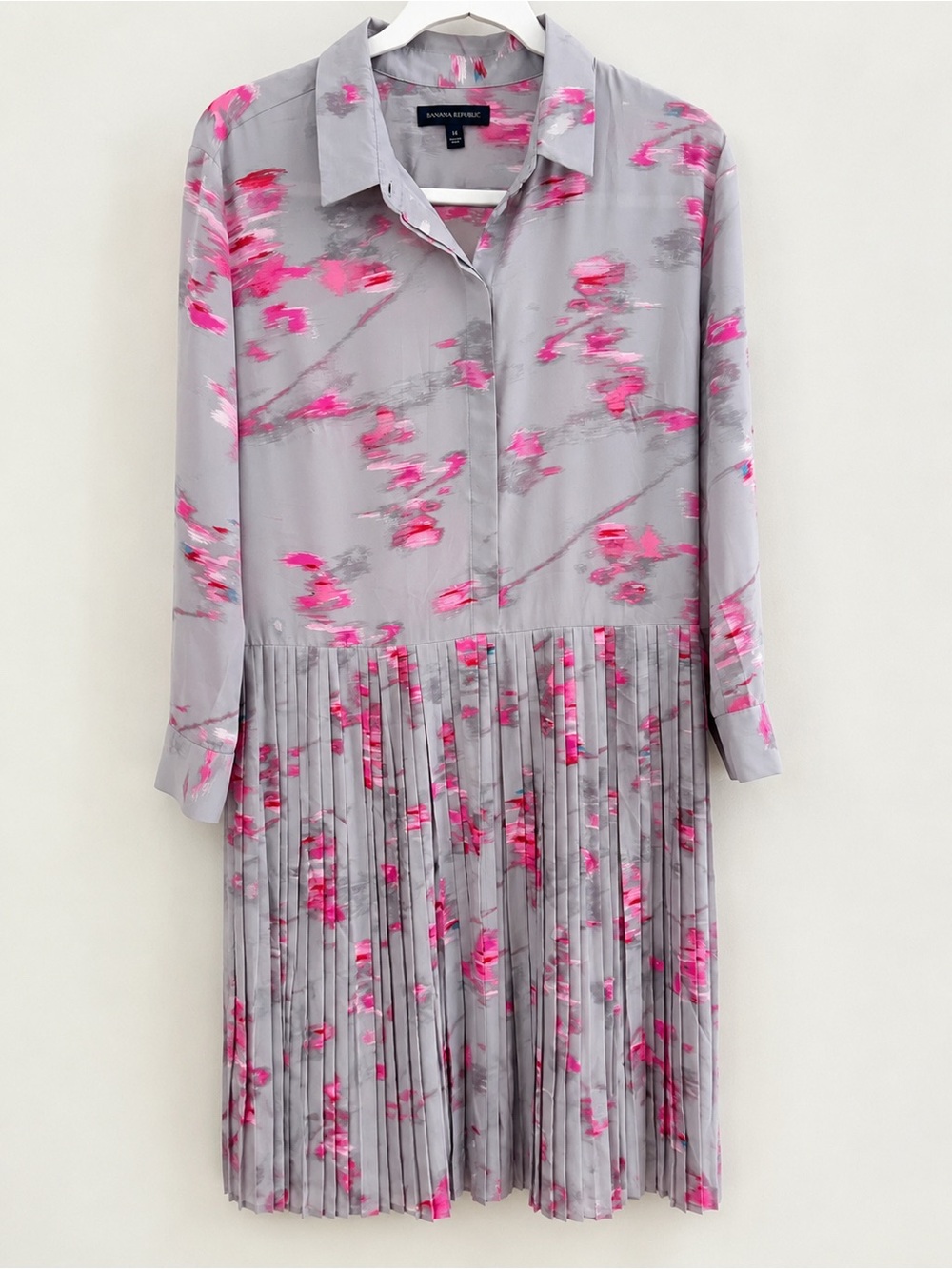 Banana Republic Gray and Pink Long Sleeve Dress